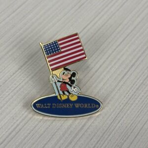 Disney pin 8234‎ Disneyland Mickey Mouse USA Flag Blue Background American Flag